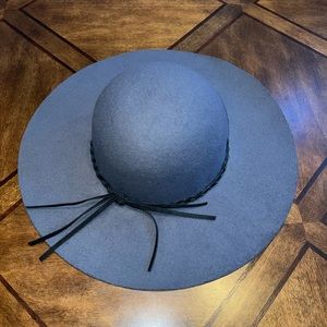 NWOT. Floppy Hat.